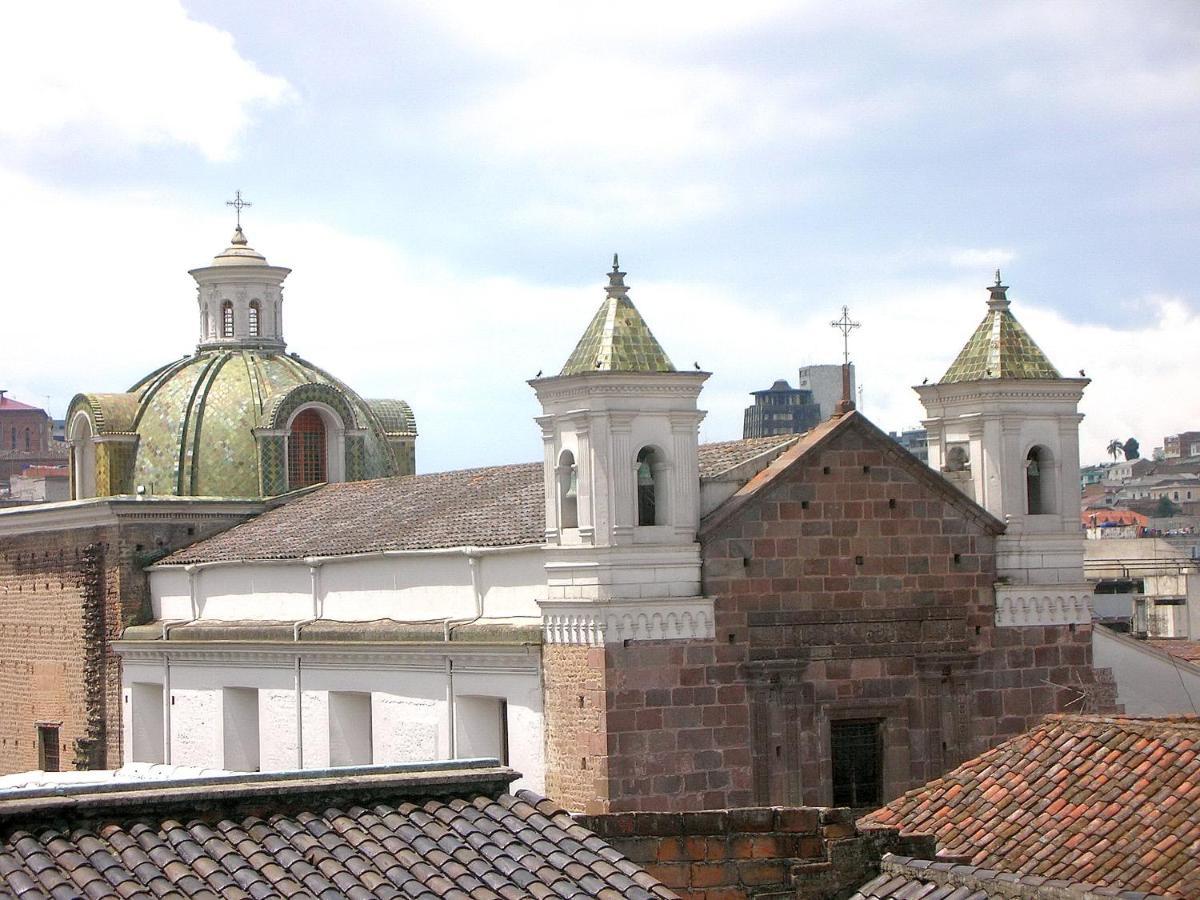 Hotel El Relicario Del Carmen Quito Luaran gambar