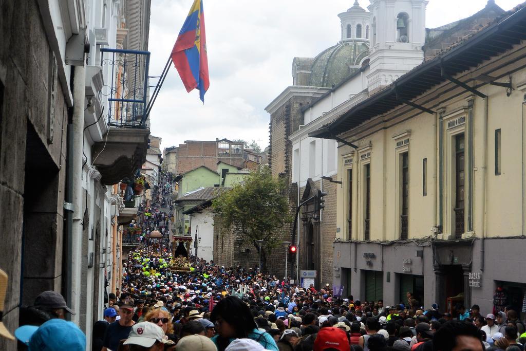 Hotel El Relicario Del Carmen Quito Luaran gambar