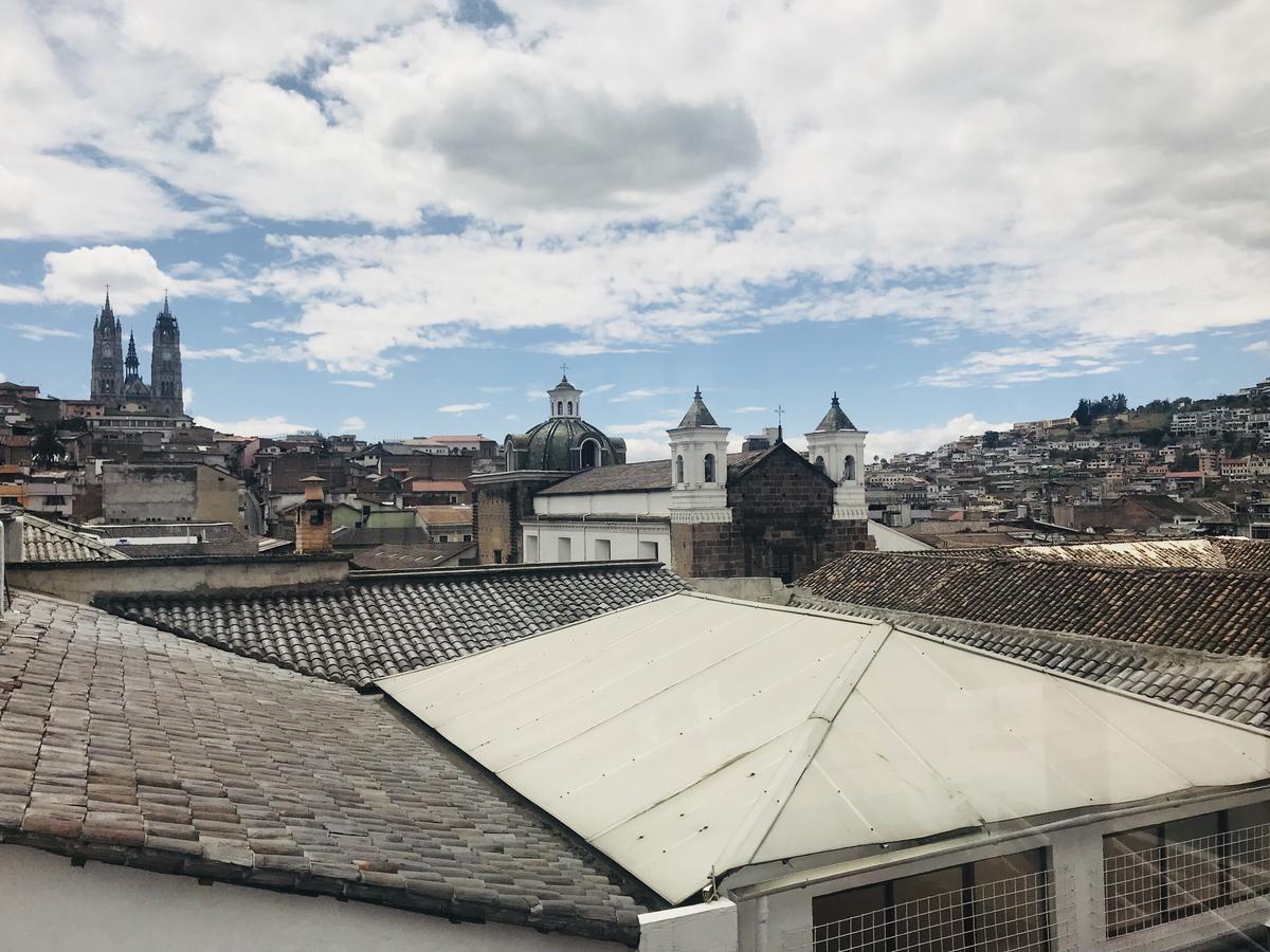 Hotel El Relicario Del Carmen Quito Luaran gambar